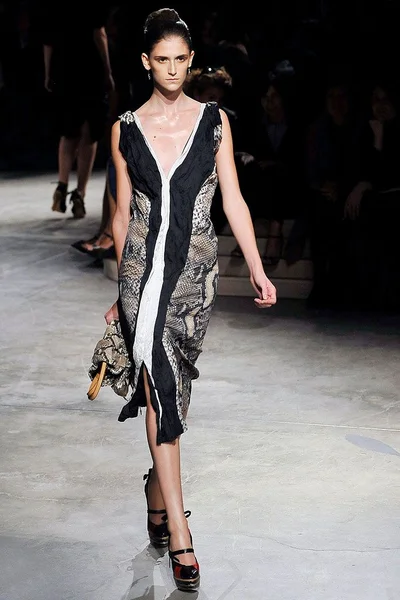 Look 25